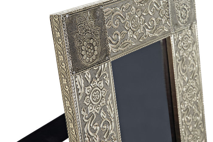 Cornice  indiano