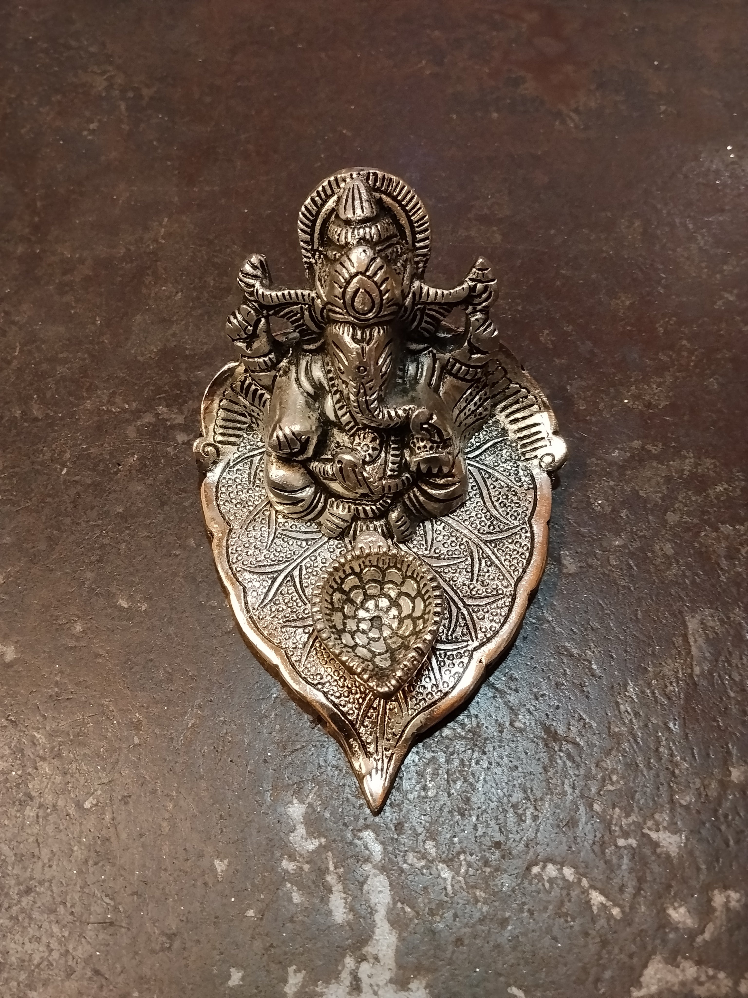 Porta incensi "Ganesha" alluminio