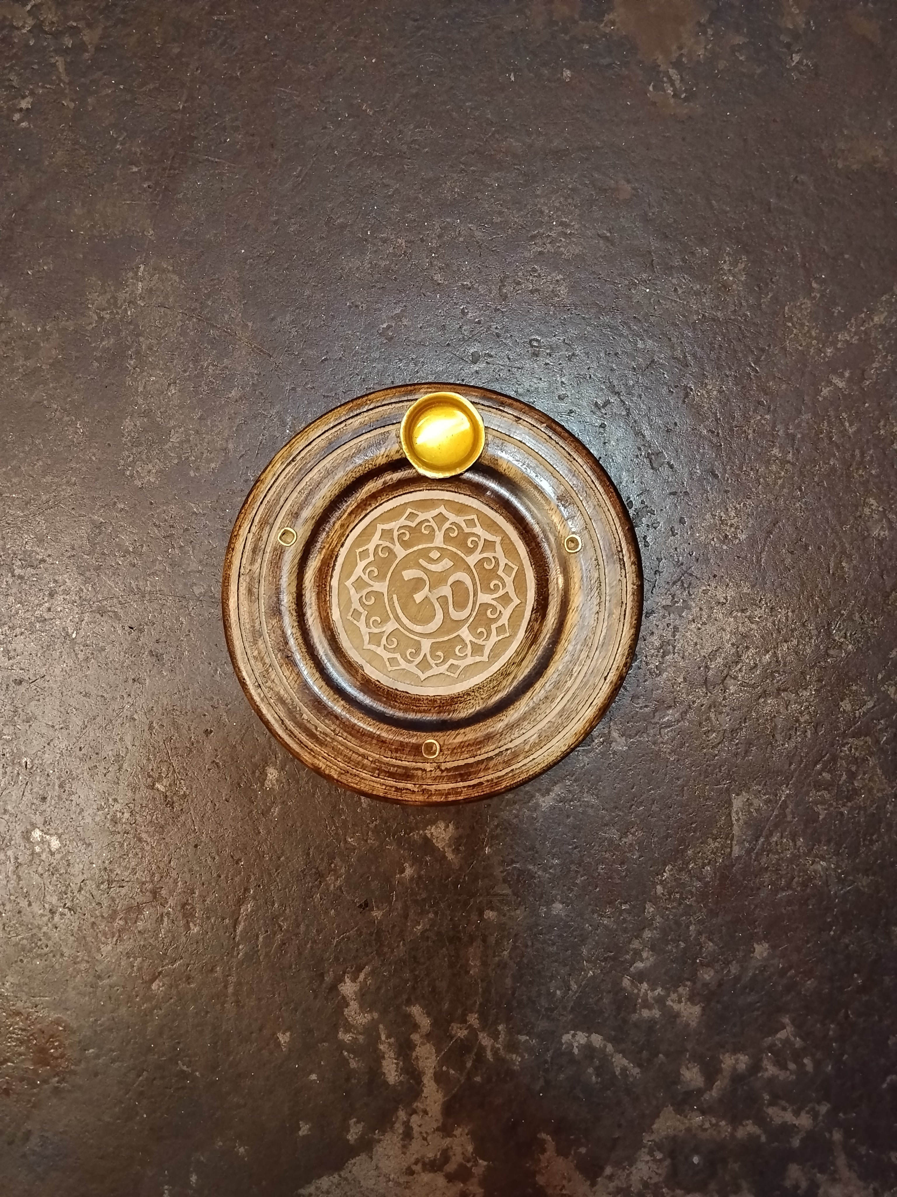 Porta incensi tondo legno e ottone
